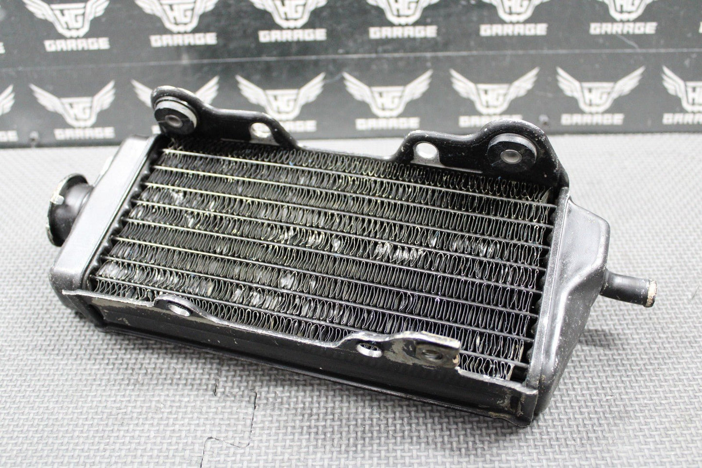 1987 1988 HONDA CR125R OEM RIGHT SIDE FILL RADIATOR COOLER 19010 - KS6 - 700 NICE! - hggarage
