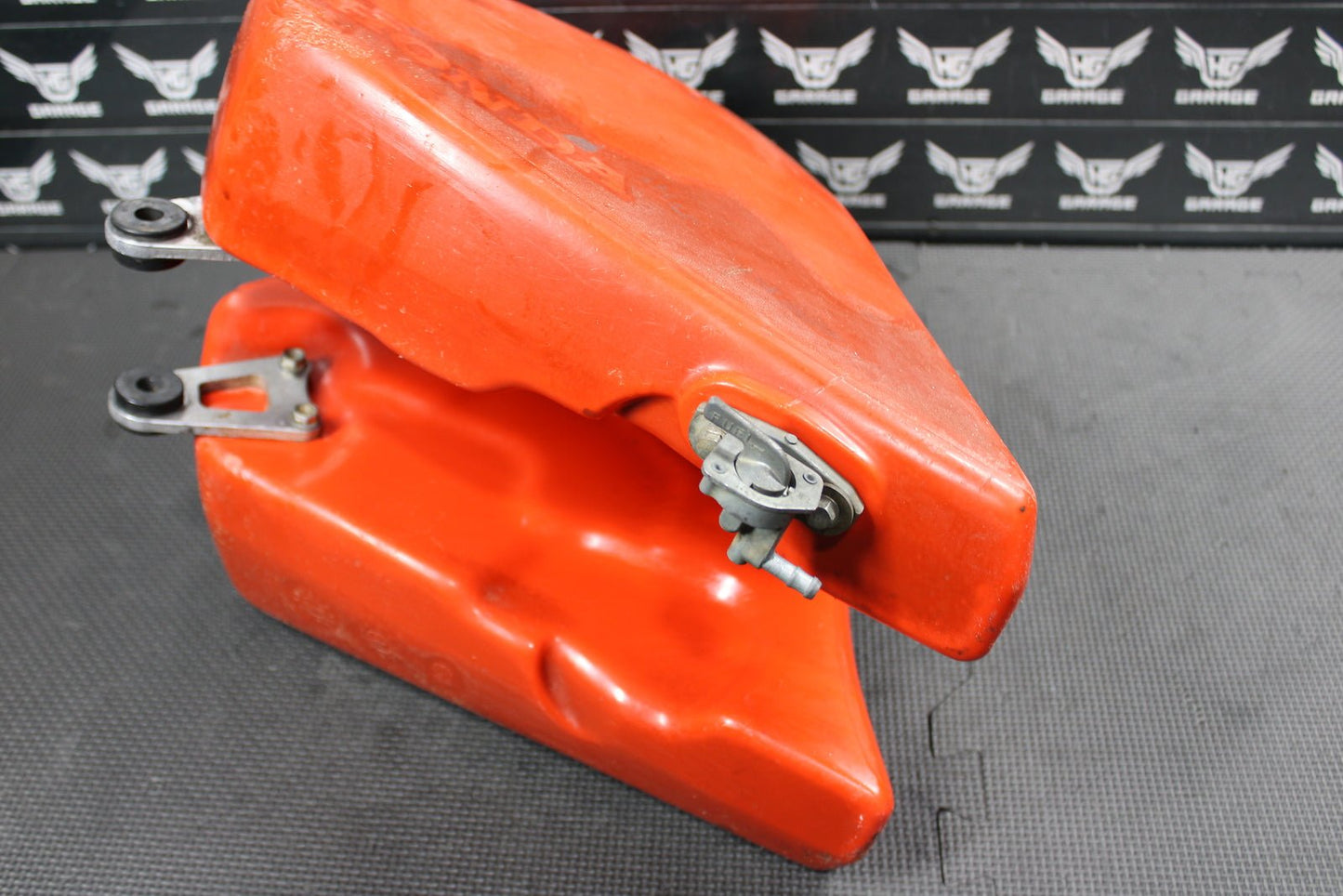 1986 HONDA XR250R OEM GAS FUEL TANK CELL PETROL RESERVOIR 17520 - KT1 - 670ZA - hggarage