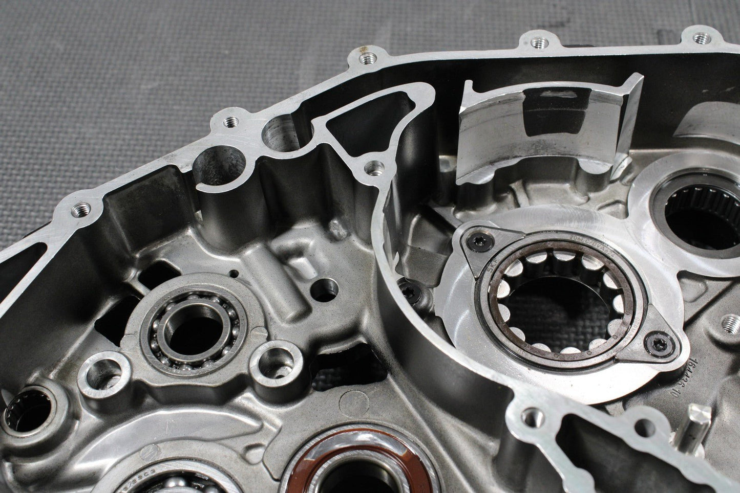2013 HUSQVARNA TE511 OEM LEFT RIGHT ENGINE MOTOR CRANKCASE CRANK CASES BLOCK - hggarage