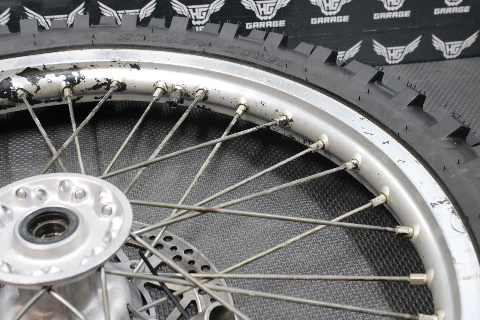 2001 YAMAHA YZ250F OEM FRONT WHEEL RIM 4SS - 25111 - 01 - 00 94416 - 21002 - 00 - hggarage