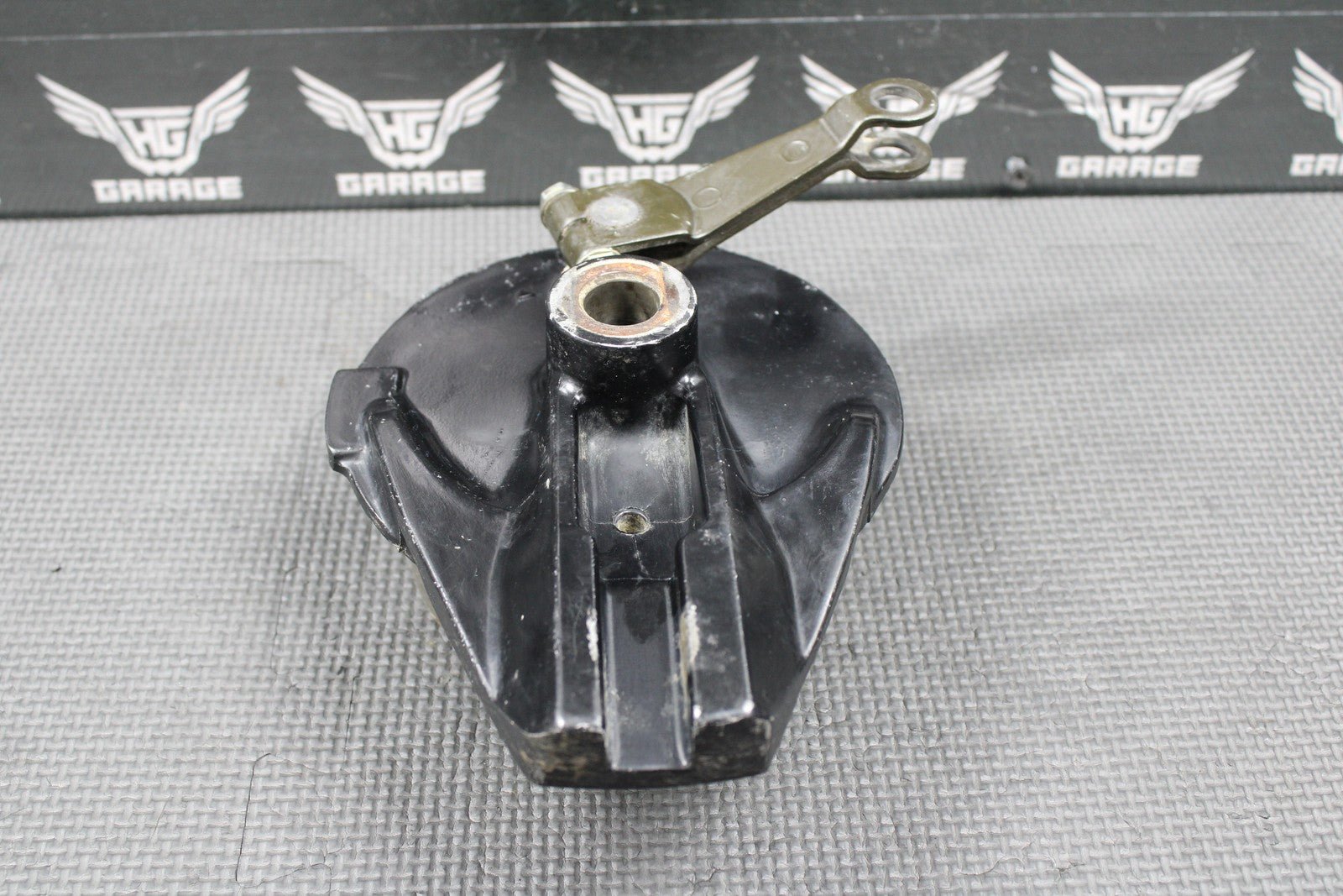 2002 HONDA XR200R 84 - 02 OEM REAR BACK BRAKE DRUM PANEL PADS CAM ASSEMBLY GOOD - hggarage