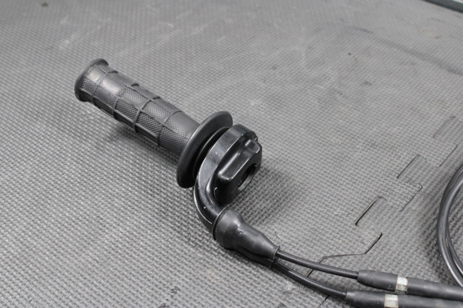 2000 SUZUKI 00 - 04 DRZ400 OEM RIGHT THROTTLE GRIP CABLES 57100 - 14D00 - hggarage