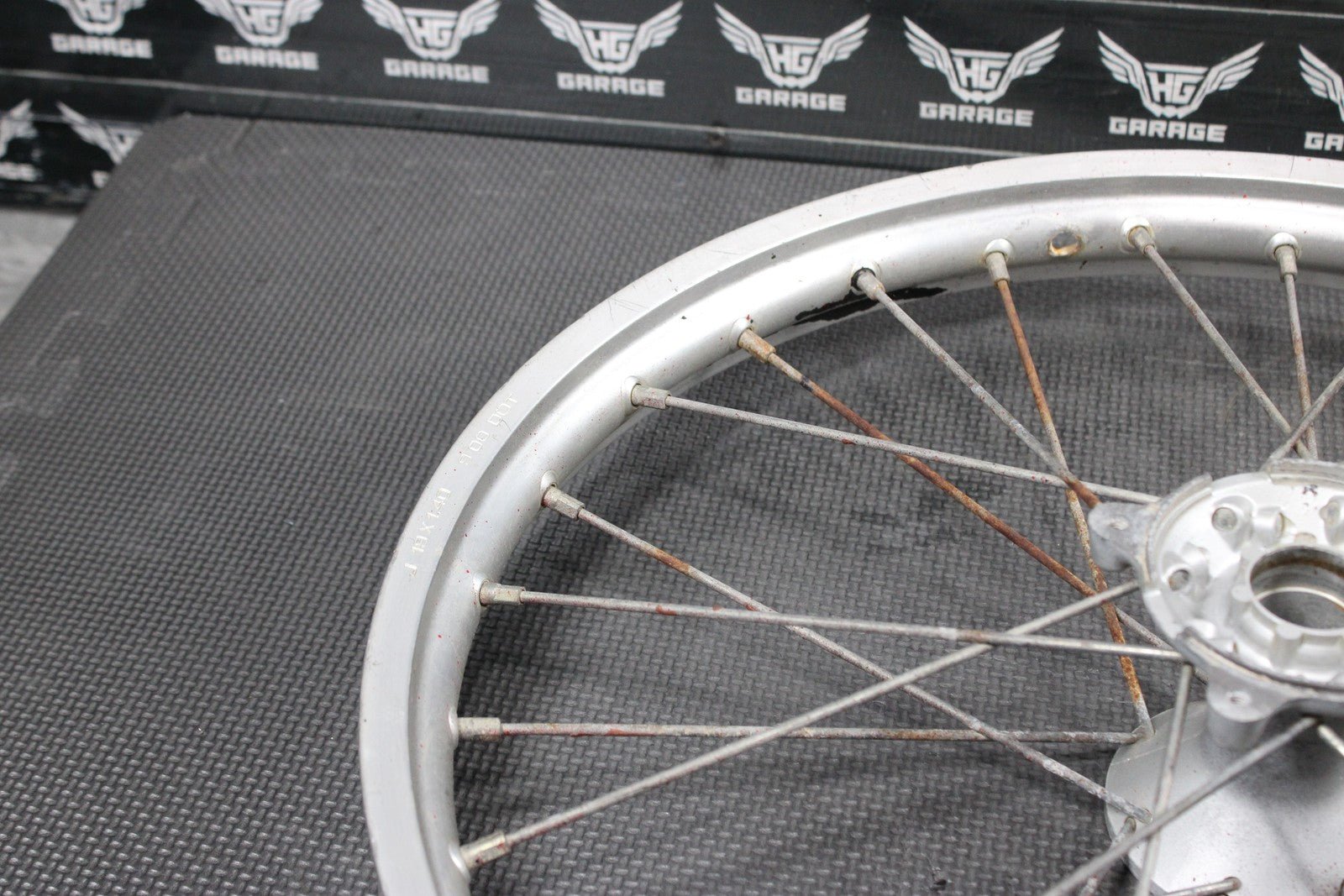 2001 HONDA 96 - 02 CR80RB 19" BIGWHEEL OEM FRONT WHEEL RIM HUB 44650 - GBF - 861 - hggarage