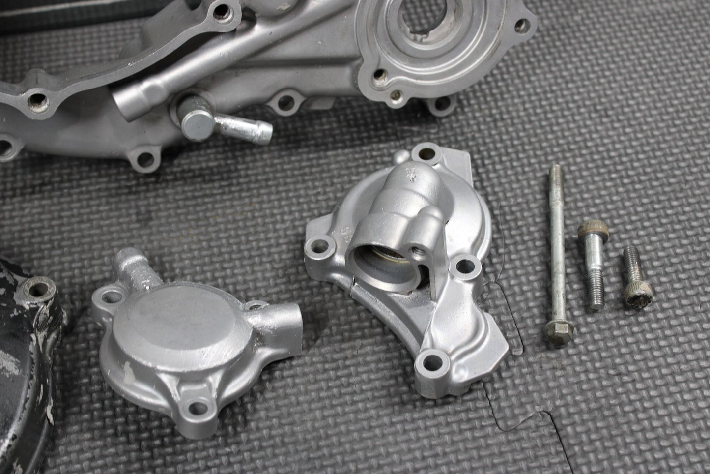 2006 YAMAHA YZ450F 06 - 09 ENGINE MOTOR INNER OUTER CLUTCH COVER WATERPUMP - hggarage
