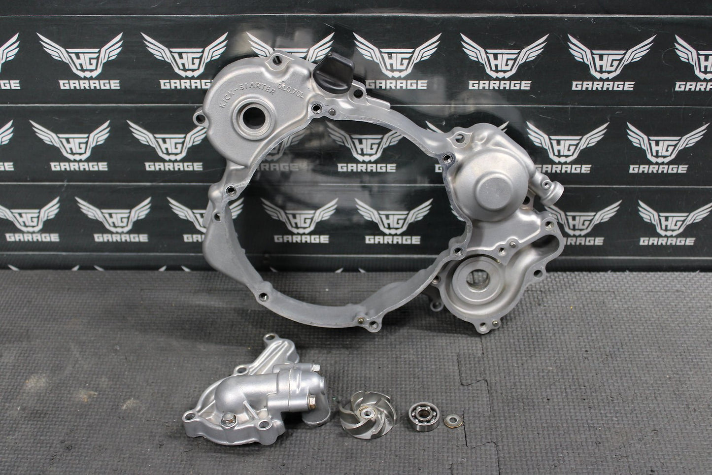 1995 KAWASAKI KX125 OEM ENGINE MOTOR INNER CLUTCH COVER 14032 - 1492 - hggarage