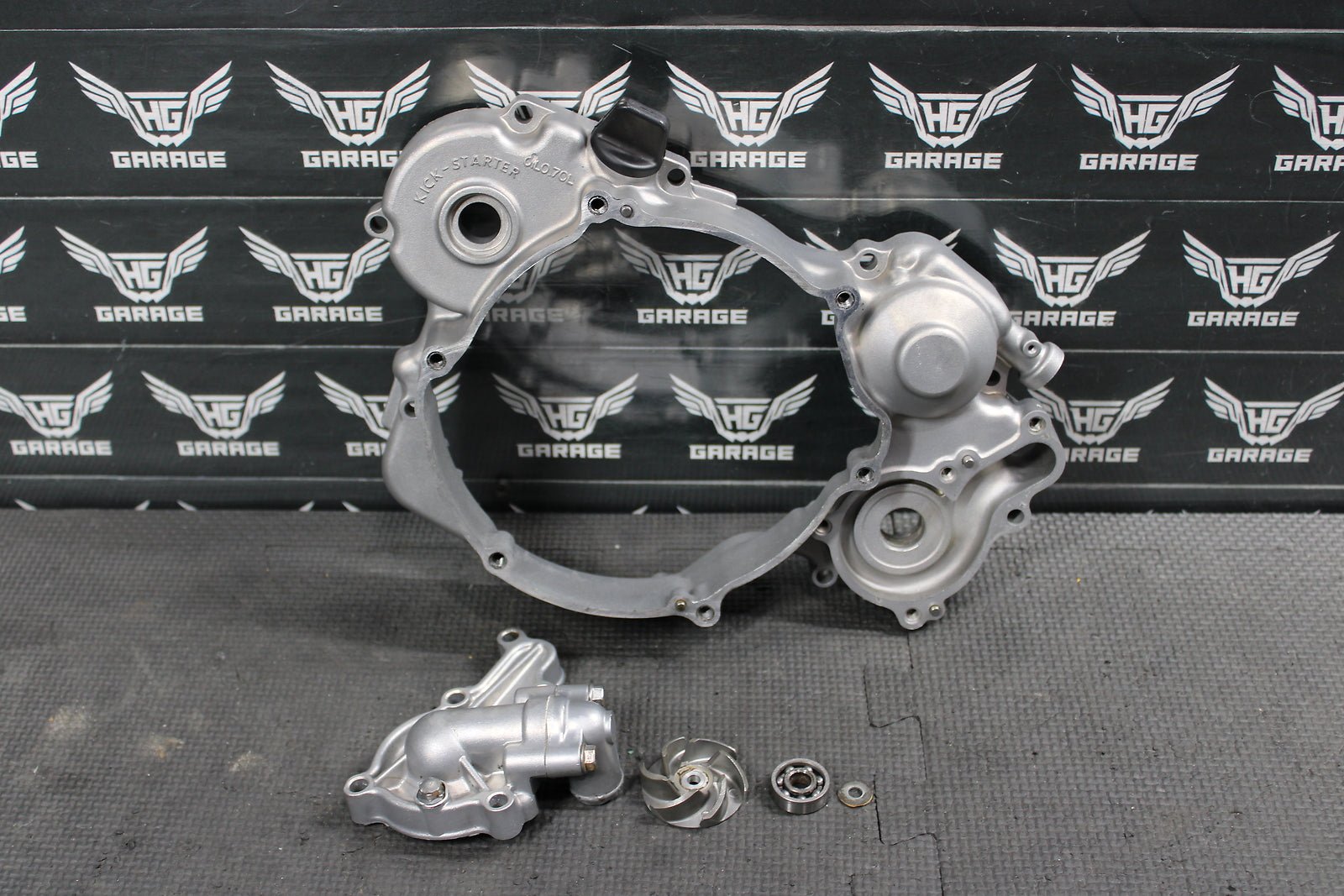 1995 KAWASAKI KX125 OEM ENGINE MOTOR INNER CLUTCH COVER 14032 - 1492 - hggarage