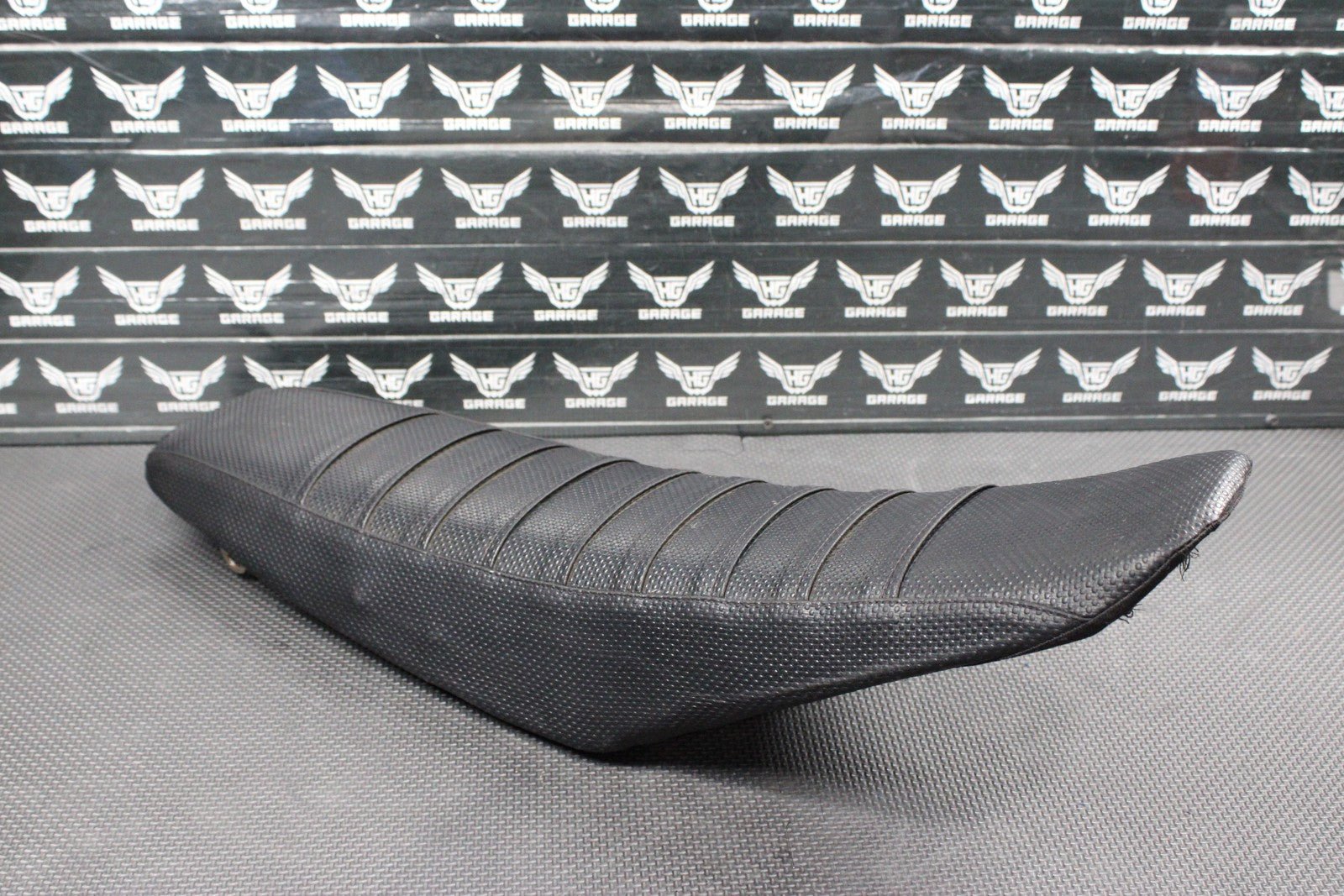 2006 YAMAHA 06 - 08 YZ450F SDG SEAT SADDLE CUSHION PAN 5XC - 24710 - 91 - 00 - hggarage