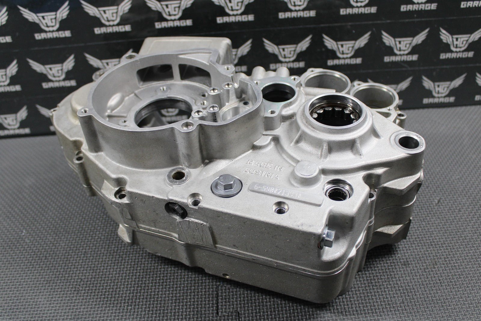 2007 KTM 06 - 07 450 525 OEM LEFT RIGHT RFS CRANKCASE CRANK CASES 59030000444 MINT - hggarage