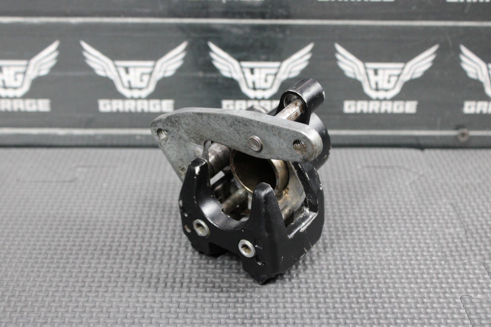 1991 86 - 91 HONDA CR80R OEM FRONT BRAKE CALIPER 45100 - GC4 - 604 - hggarage