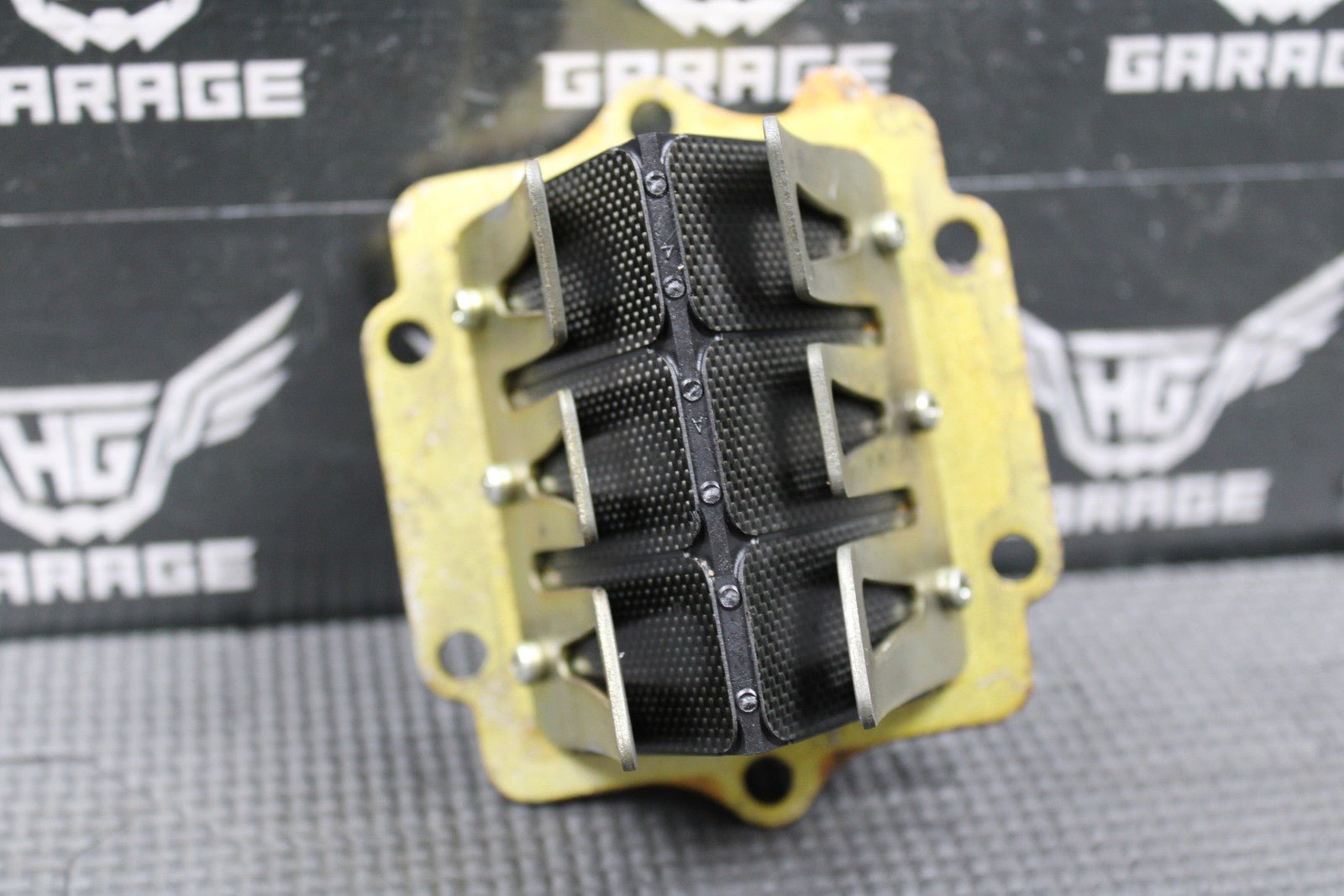 1992 90 - 92 KAWASAKI KX125 OEM INTAKE REED VALVE BLOCK CARBON REEDS 12021 - 1085 - hggarage