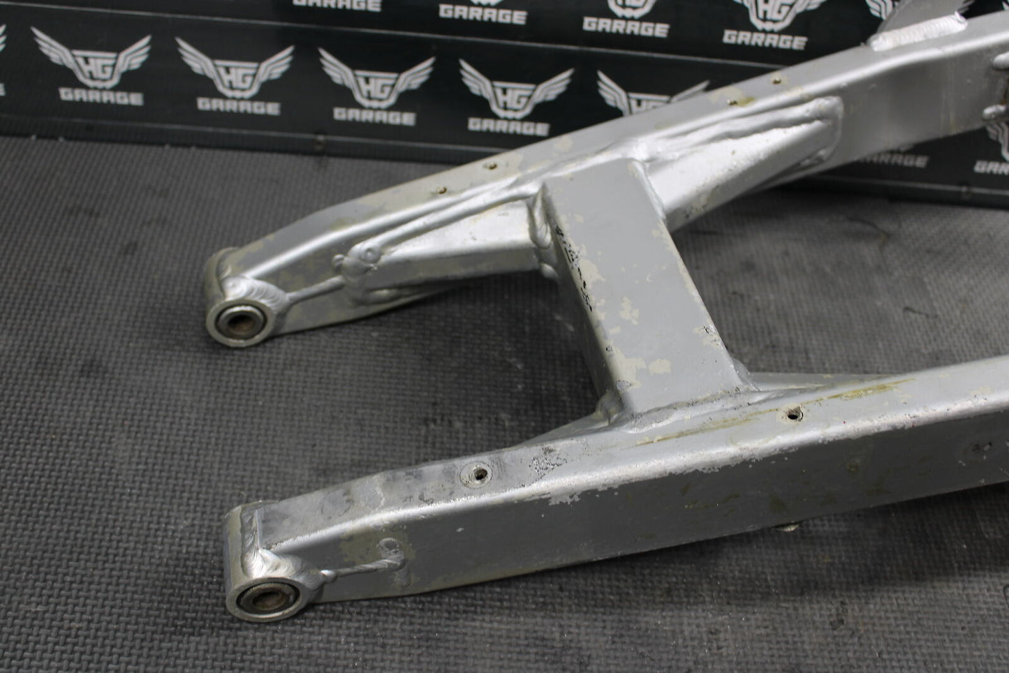 2000 KAWASAKI 98-00 KX80 01-02 KX85 14" OEM SWINGARM SWING ARM SUSPENSION