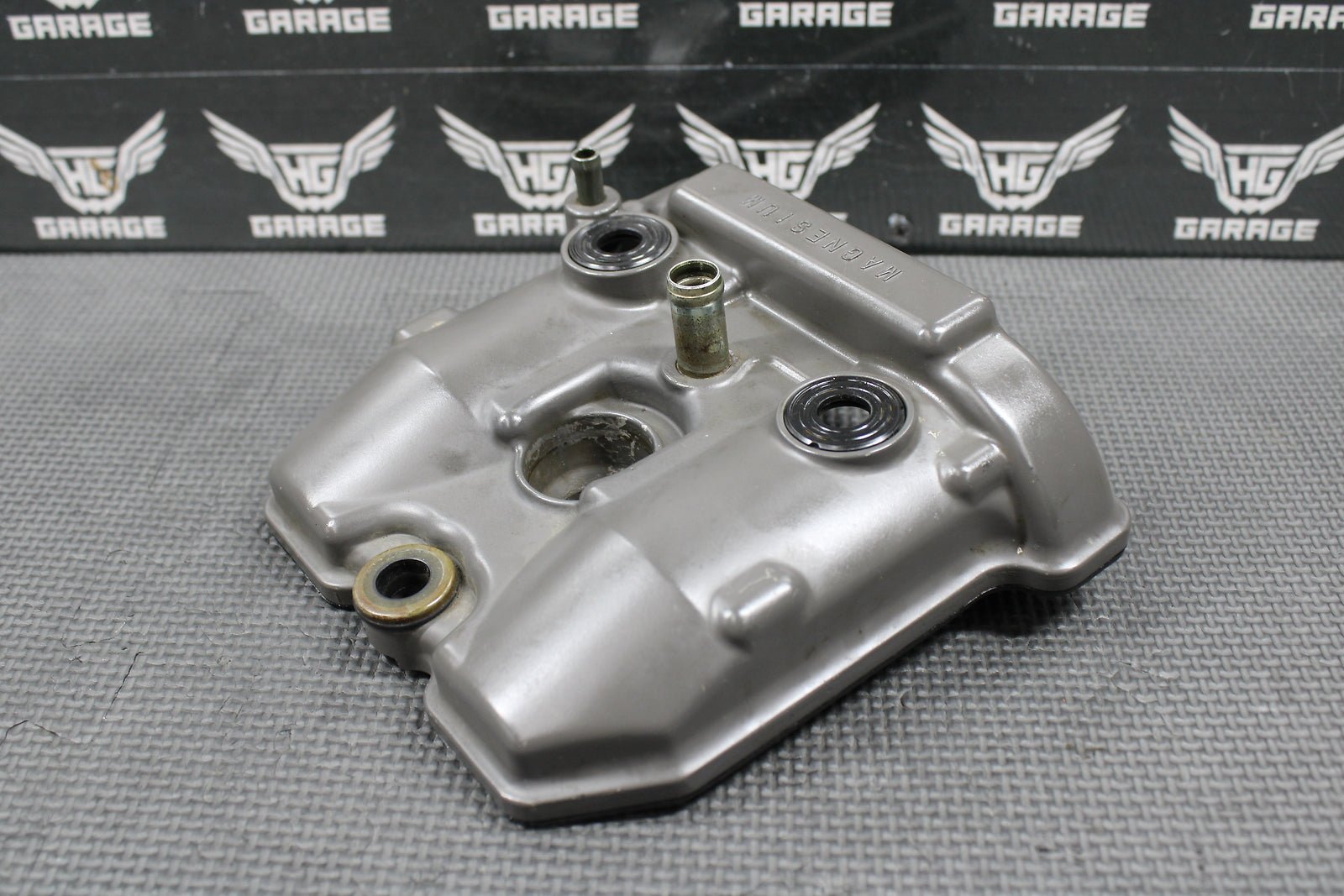 2000 SUZUKI DRZ400 DRZ400E OEM ENGINE CYLINDER HEAD VALVE COVER 11170 - 29F10 - hggarage