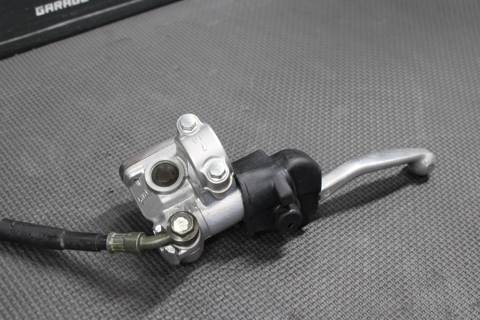 2000 SUZUKI 00 - 04 DRZ400 OEM FRONT BRAKE CALIPER MASTER CYLINDER W HOSE LEVER - hggarage