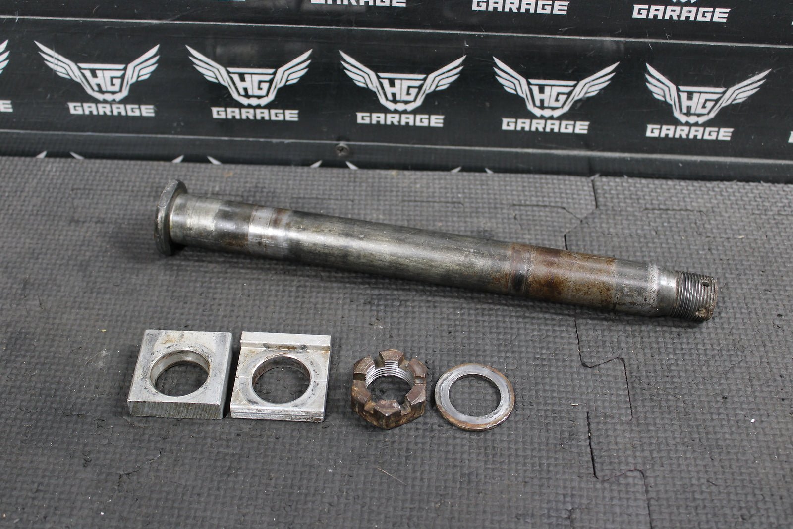 2007 KAWASAKI KX450F OEM REAR AXLE BACK WHEEL RIM PIVOT BOLT AXEL 41068 - 1466 - hggarage