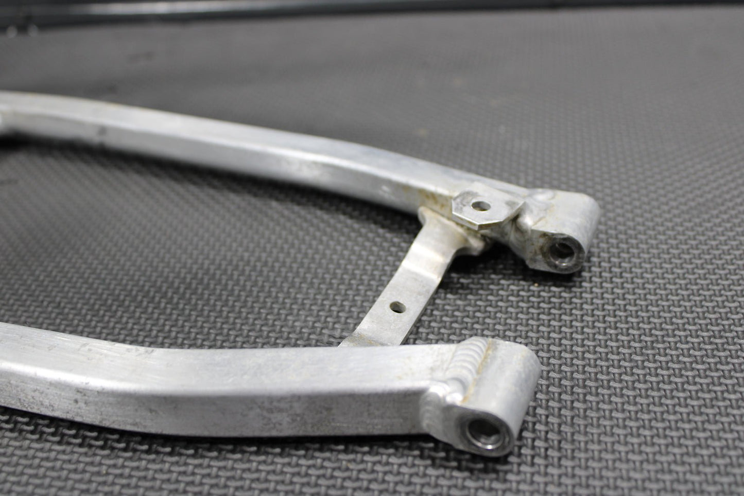 2002 YAMAHA YZ250F OEM REAR BACK SUB FRAME SUBFRAME SEAT RAIL 5SF - 21190 - 00 - 00 - hggarage