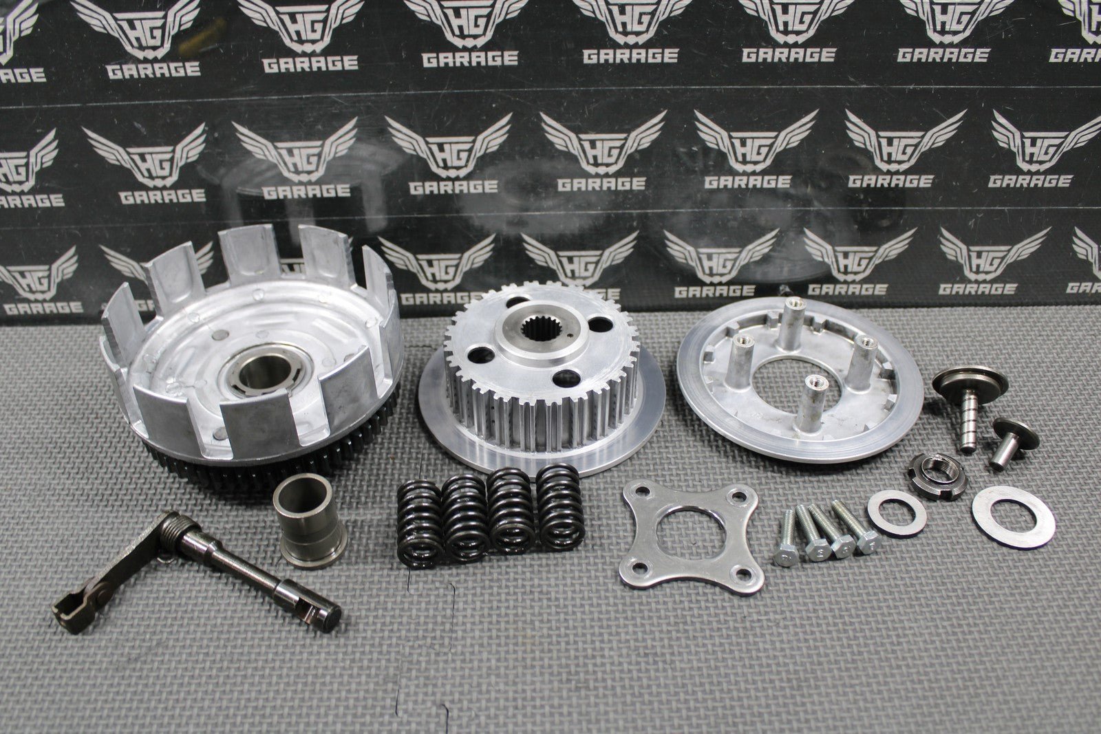 1991 HONDA 88 - 95 XR250R OEM CLUTCH BASKET HUB PRESSURE PLATE 22100 - KT1 - 020 NICE! - hggarage
