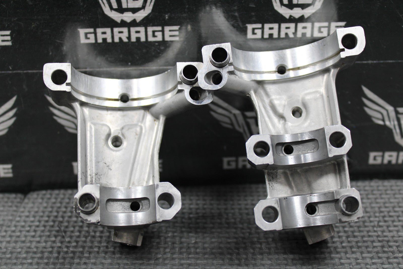 2003 YAMAHA 03 - 05 YZ450F WR450F OEM CYLINDER HEAD CAM CAPS CAMSHAFT TOWERS BOLTS - hggarage