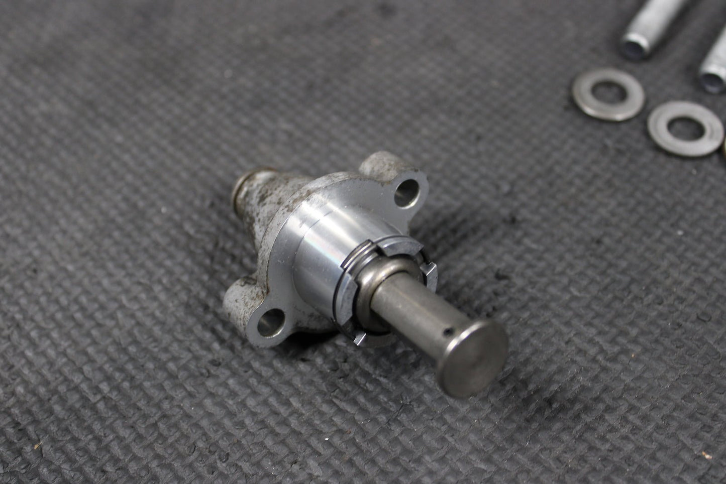 2015 YAMAHA YZ250FX OEM CAM CHAIN CAMSHAFT TENSIONER GUIDES HARDWARE 5TA - 12210 - 1 - hggarage