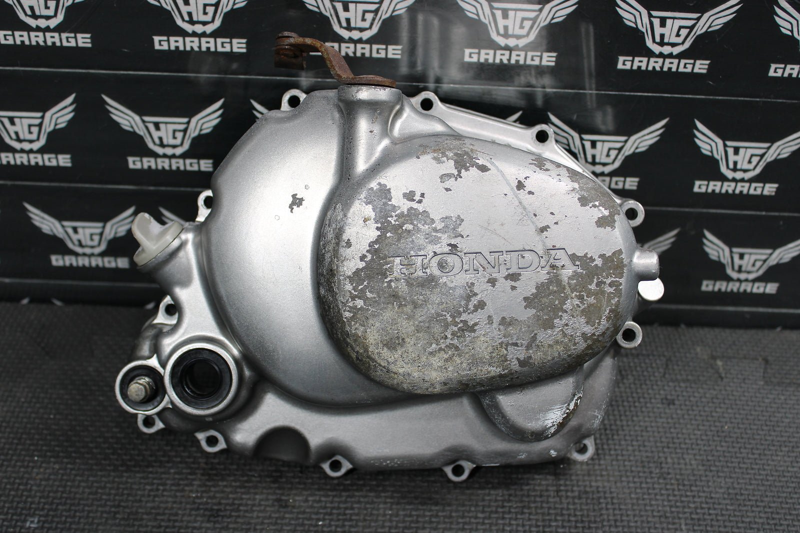 1998 HONDA XR200R 1990 1991 / 93 - 02 ENGINE MOTOR SIDE CLUTCH COVER 11330 - KT0 - 830 - hggarage