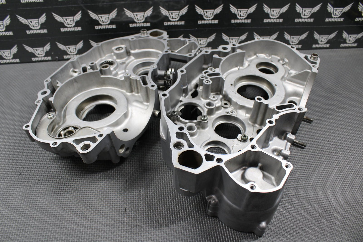 2000 SUZUKI 00 - 23 DRZ400 DRZ400S OEM LEFT RIGHT ENGINE CRANKCASE CRANK CASES - hggarage
