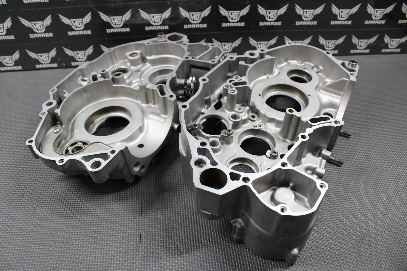 2000 SUZUKI 00 - 23 DRZ400 DRZ400S OEM LEFT RIGHT ENGINE CRANKCASE CRANK CASES - hggarage