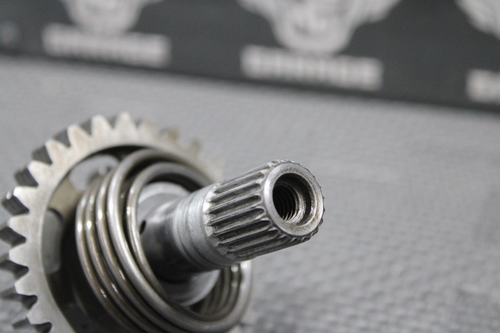 2000 HONDA CR125R OEM KICKSTART KICK START SHAFT W IDLER GEAR BOLT 28210 - KS6 - 700 - hggarage
