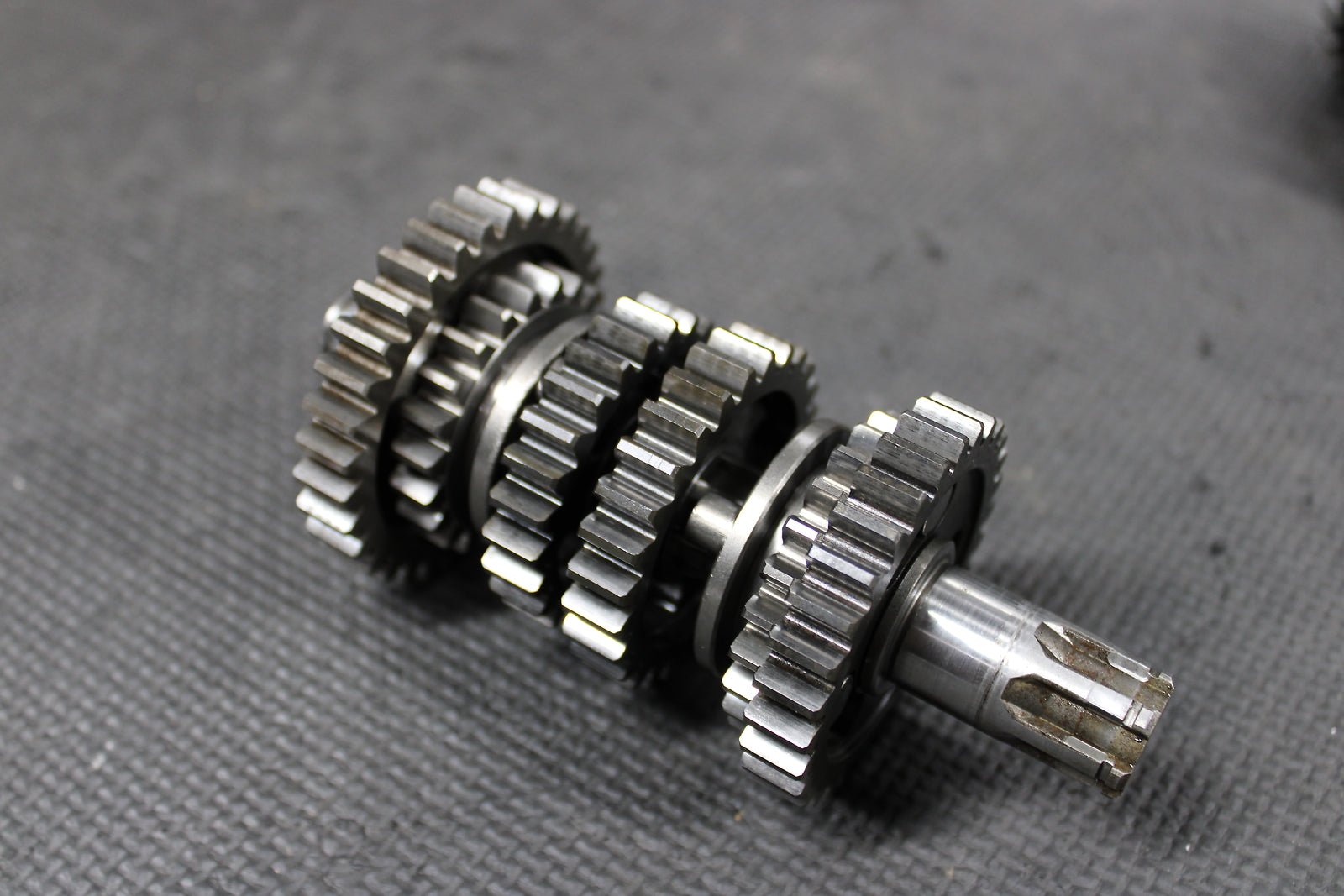2005 KAWASAKI KX100 KX80 KX85 OEM ENGINE TRANSMISSION TRANNY ASSEMBLY GEARS - hggarage