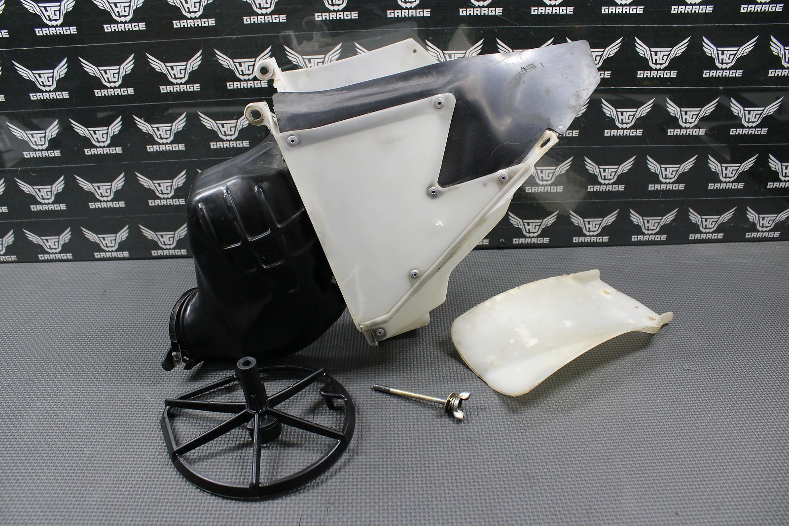 1998 1999 HONDA CR125R OEM AIRBOX AIR CLEANER CASE FILTER BOX INTAKE BOOT NICE! - hggarage