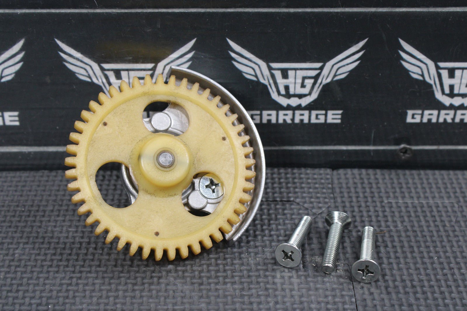 1987 YAMAHA TW200 OEM ENGINE MOTOR OIL PUMP GEAR 5H0 - 13300 - 02 - 00 - hggarage