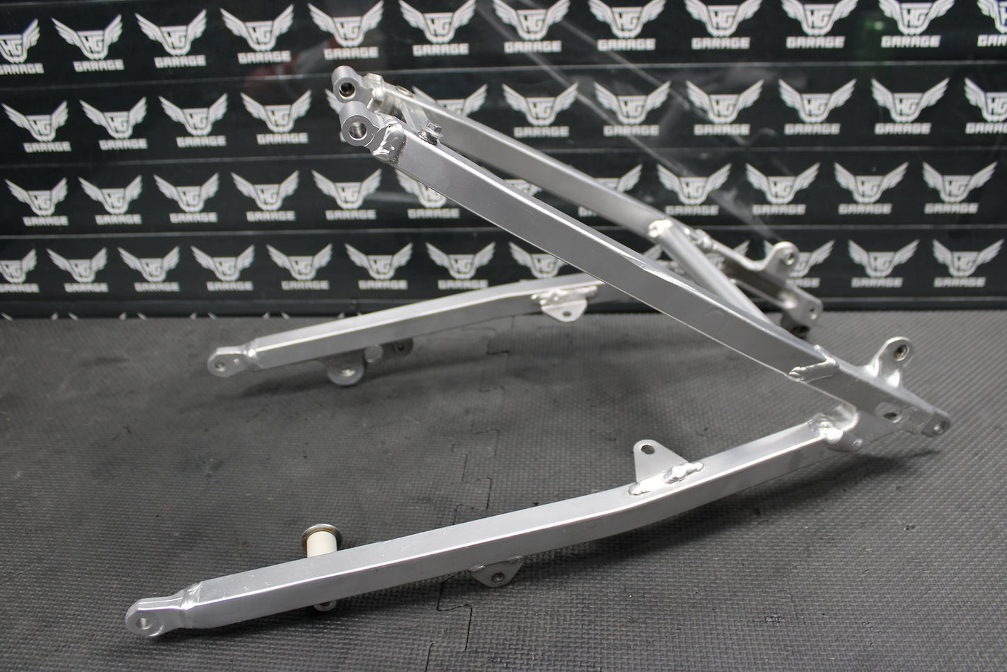 2009 Yamaha YZ450F OEM Rear Back Sub Frame Subframe Seat Rail 5XC - 21190 - L0 - 00 - hggarage