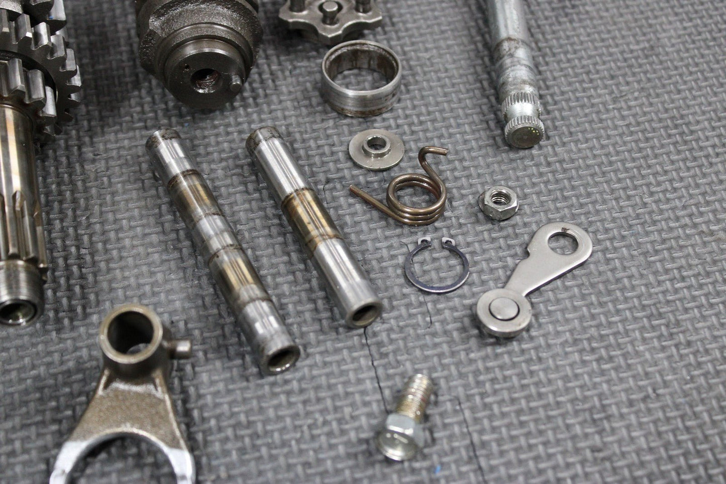 1996 KAWASAKI KX125 94 - 98 OEM TRANSMISSION GEARS GEARBOX SHIFT FORKS DRUM SHAFTS - hggarage