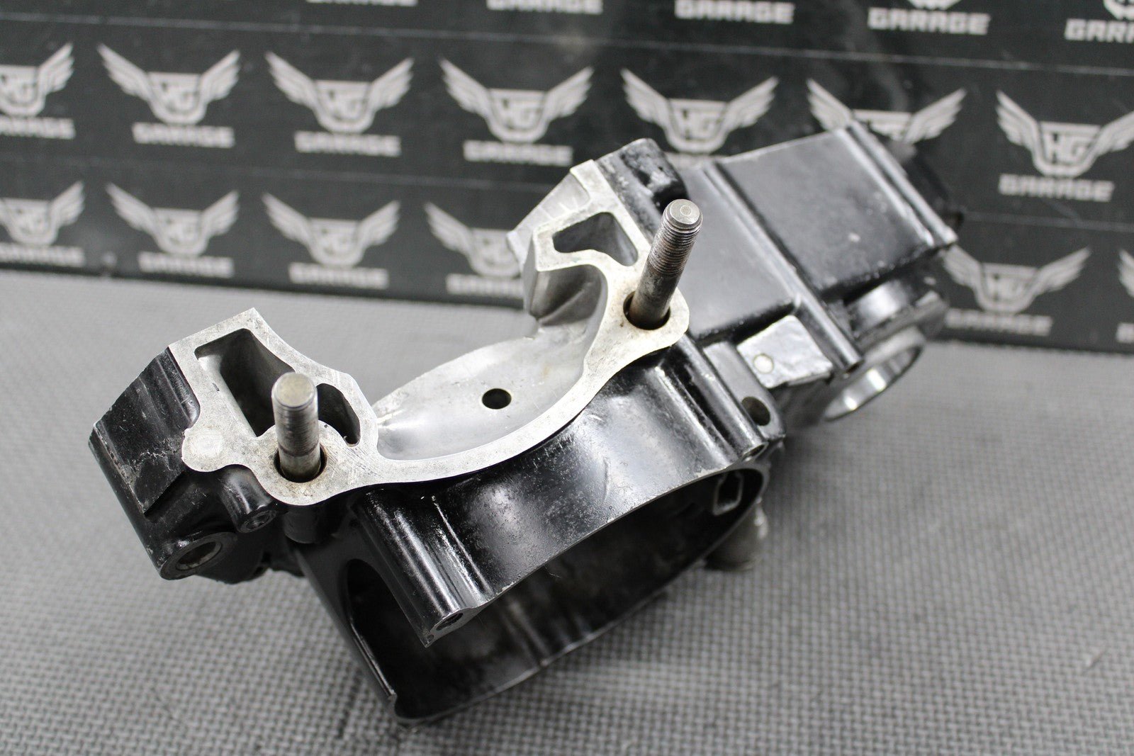 1988 HONDA CR250R OEM LEFT ENGINE MOTOR CRANKCASE CRANK CASE 112A0 - KS7 - 831 NICE! - hggarage