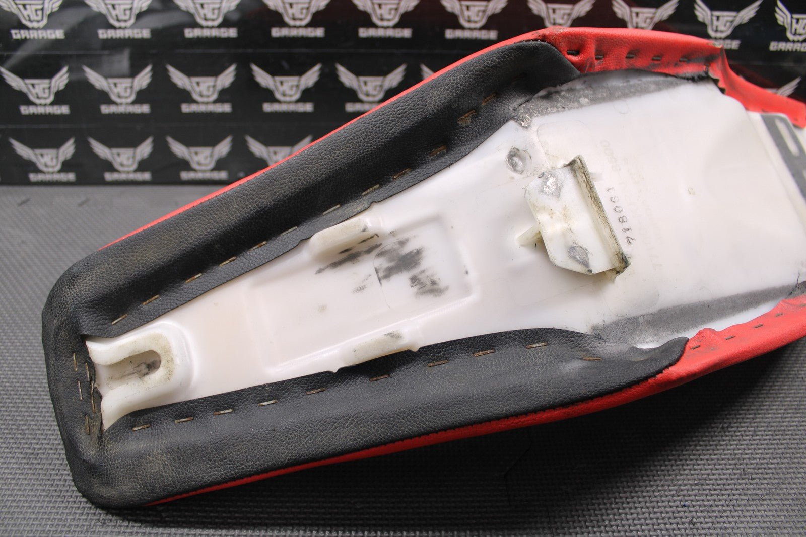 2008 06 - 08 HONDA CRF250R OEM SEAT SADDLE FOAM PAN COVER 77100 - KRN - A01 - hggarage