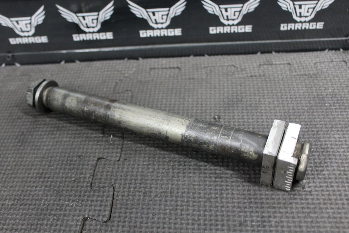 2018 YAMAHA YZ250F OEM REAR AXLE BACK FRONT AXLE SWINGARM PIVOT BOLT - hggarage