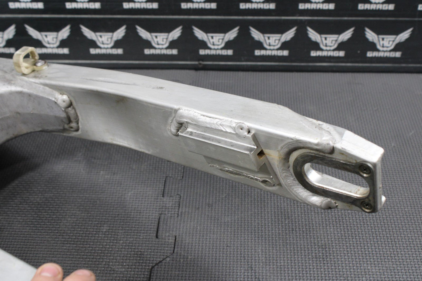 2000 SUZUKI RM125 RM250 OEM SWINGARM SWING ARM SUSPENSION 61000 - 36E00 - hggarage