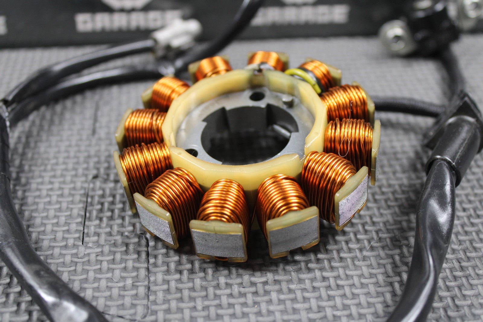 2020 YAMAHA 19 - 21 YZ250F YZ450F OEM STATOR MAGNETO GENERATOR BR9 - 81410 - 03 - 00 - hggarage