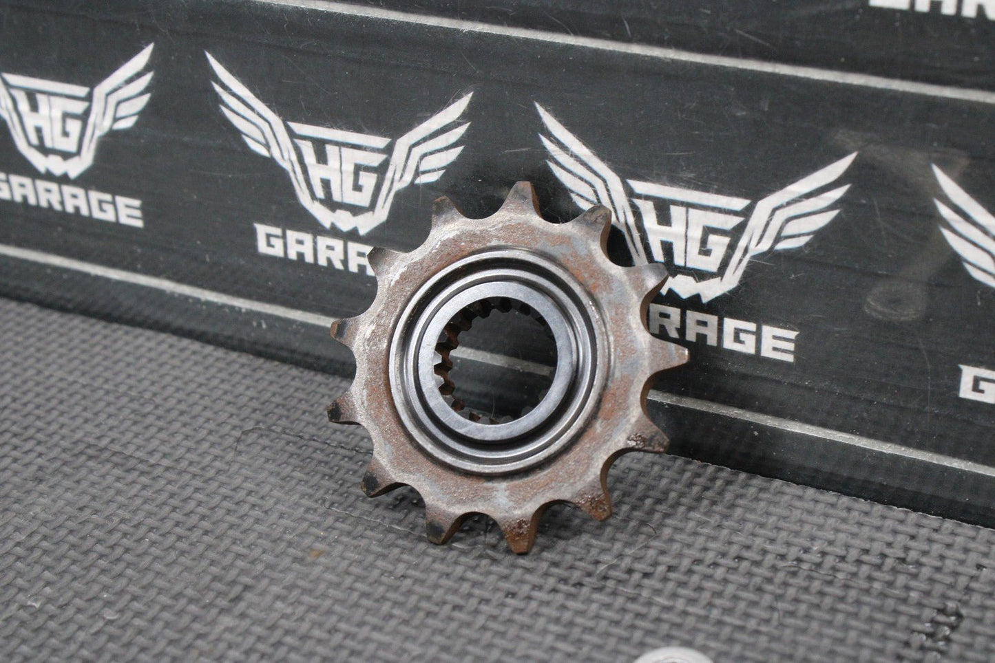 2018 HONDA CRF250R OEM MOTOR ENGINE FRONT SPROCKET COVER BOLT - hggarage