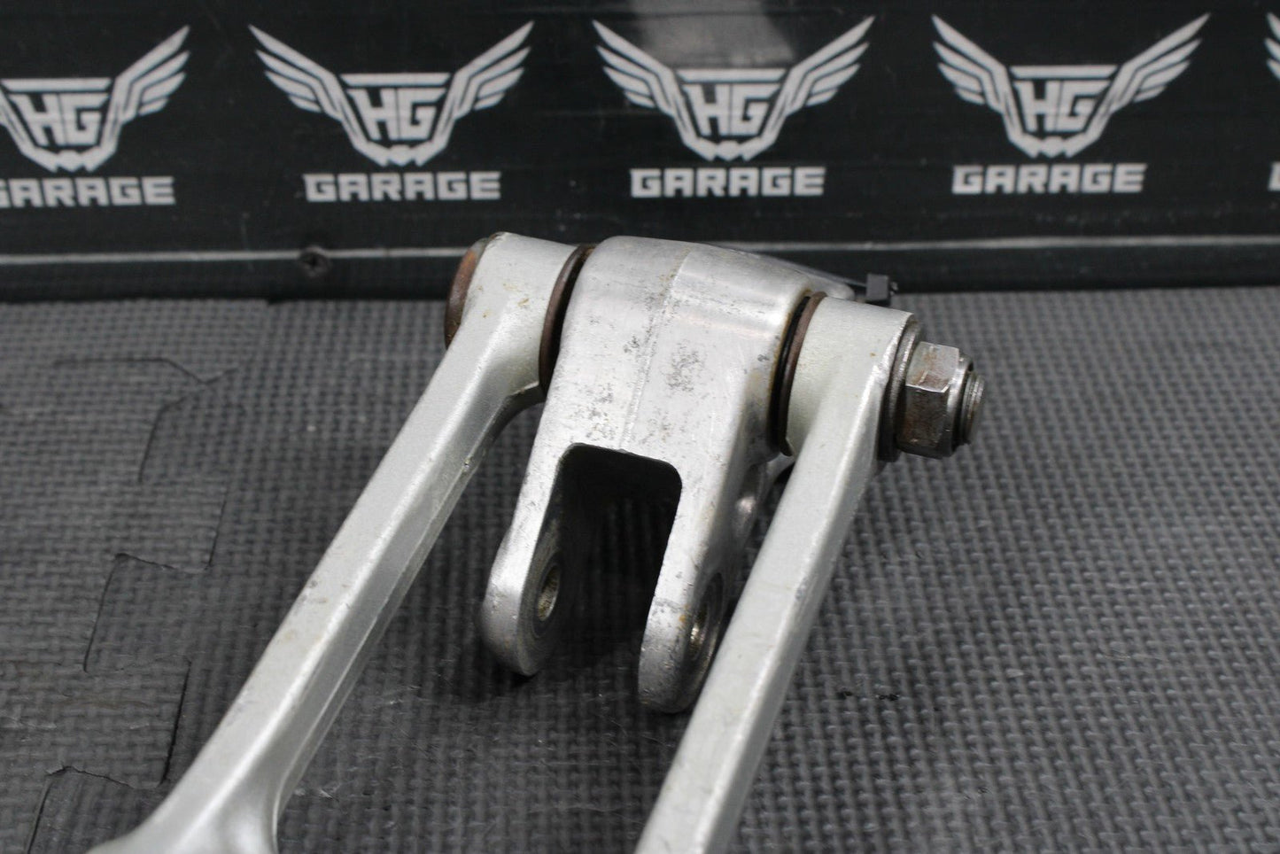 2002 YAMAHA YZ250 OEM REAR SHOCK LINKAGE LINKS RLEAY ARM ASSEMBLY - hggarage