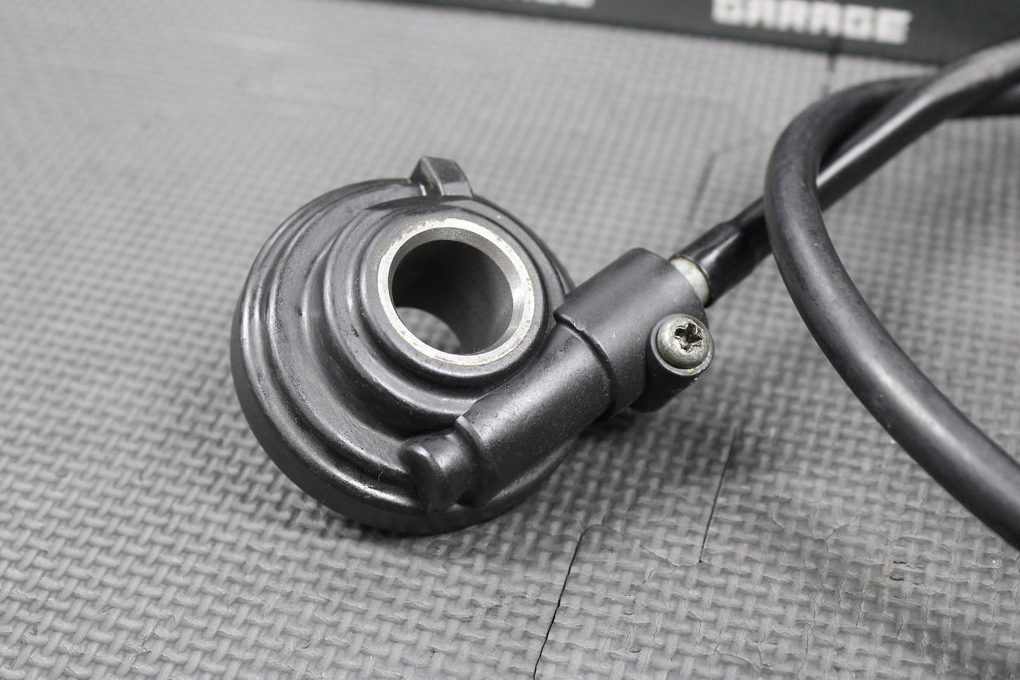 2000 SUZUKI 00 - 04 DRZ400 00 - 07 DRZ400E OEM TRIP METER SPEED DRIVE GEAR HUB CABLE - hggarage