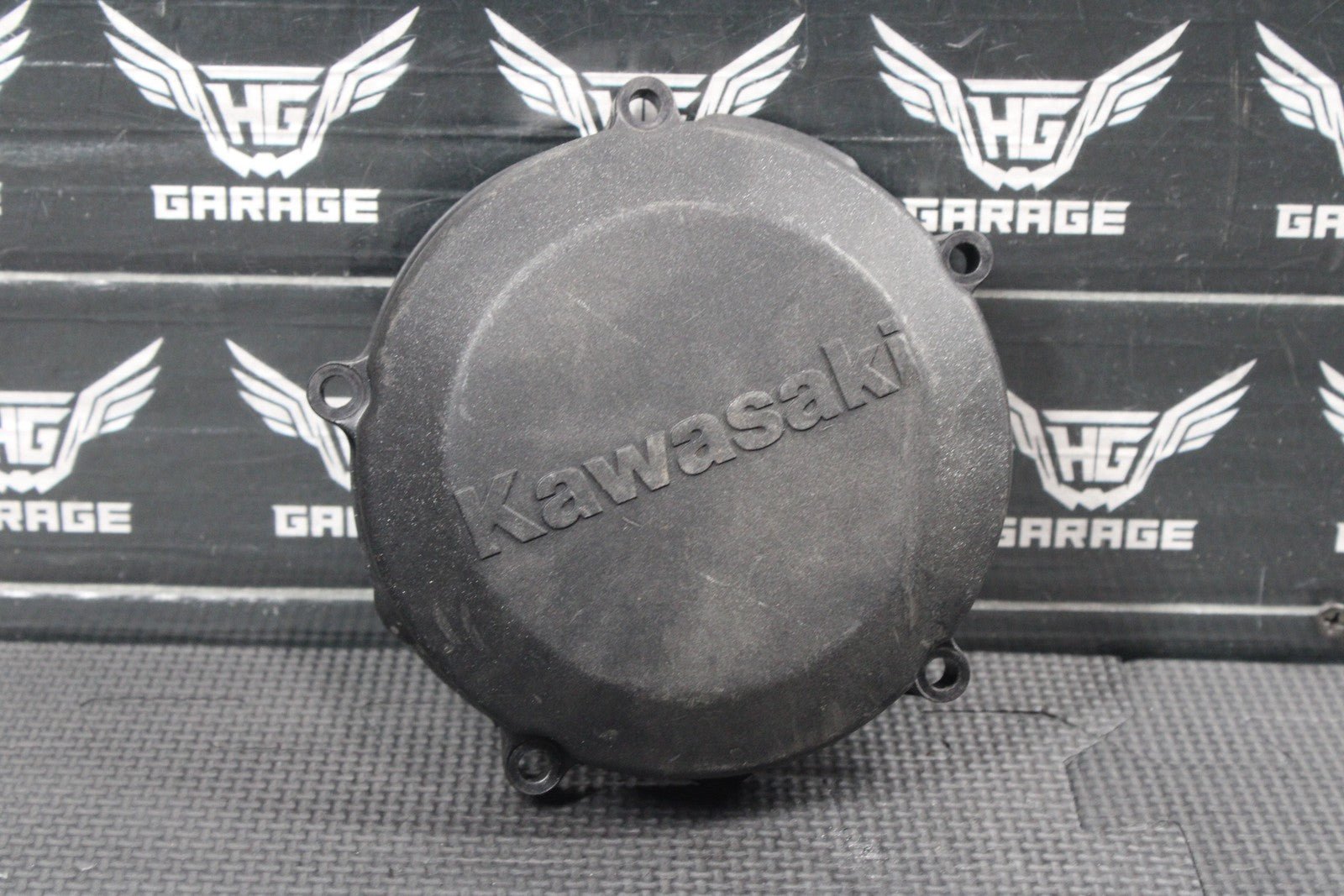 1986 KAWASAKI 86 - 87 KDX200 ENGINE RIGHT SIDE STATOR GENERATOR MAGNETO COVER - hggarage