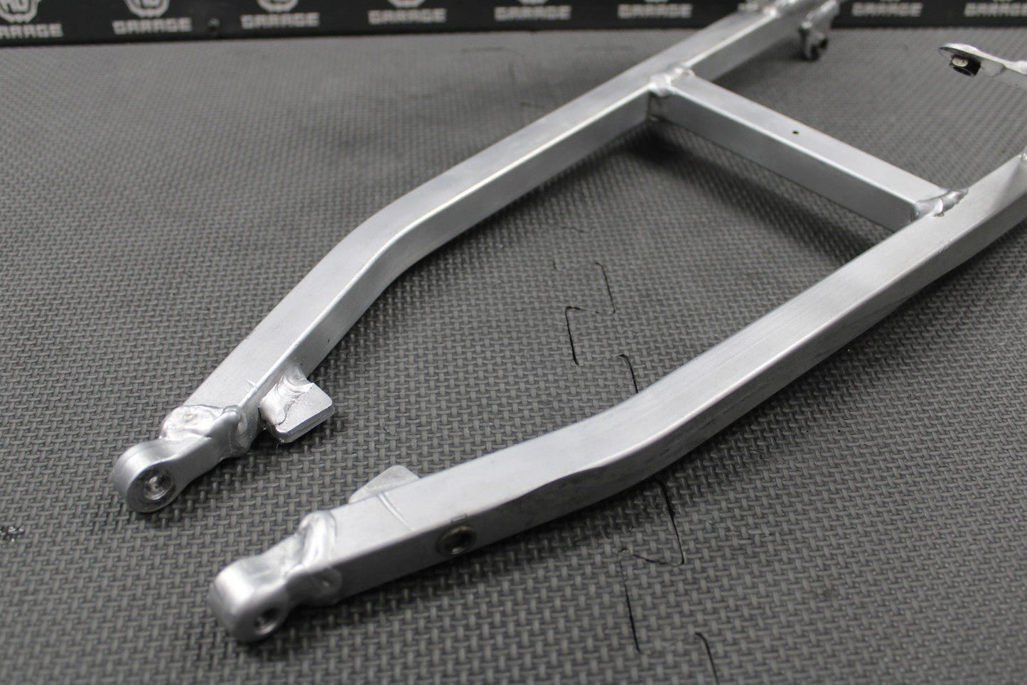 2000 2001 HONDA CR125R CR250R OEM REAR BACK SUB FRAME SUBFRAME 50200 - KZ3 - J30 - hggarage