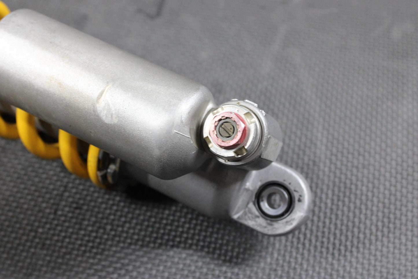 1998 HONDA CR125R OEM 98 - 99 REAR BACK SHOCK ABSORBER SUSPENSION 52400 - KZ4 - A71 - hggarage