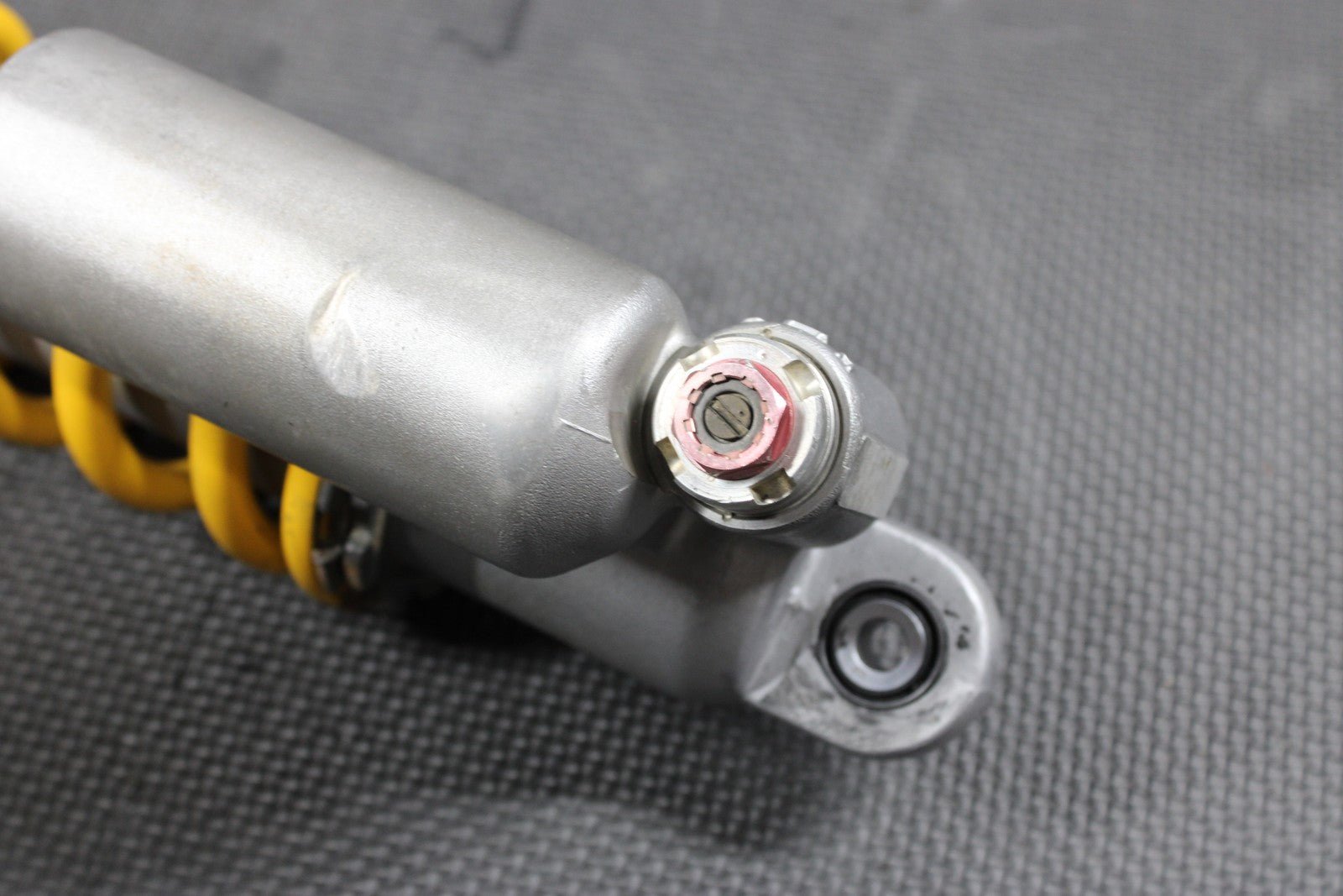 1998 HONDA CR125R OEM 98 - 99 REAR BACK SHOCK ABSORBER SUSPENSION 52400 - KZ4 - A71 - hggarage