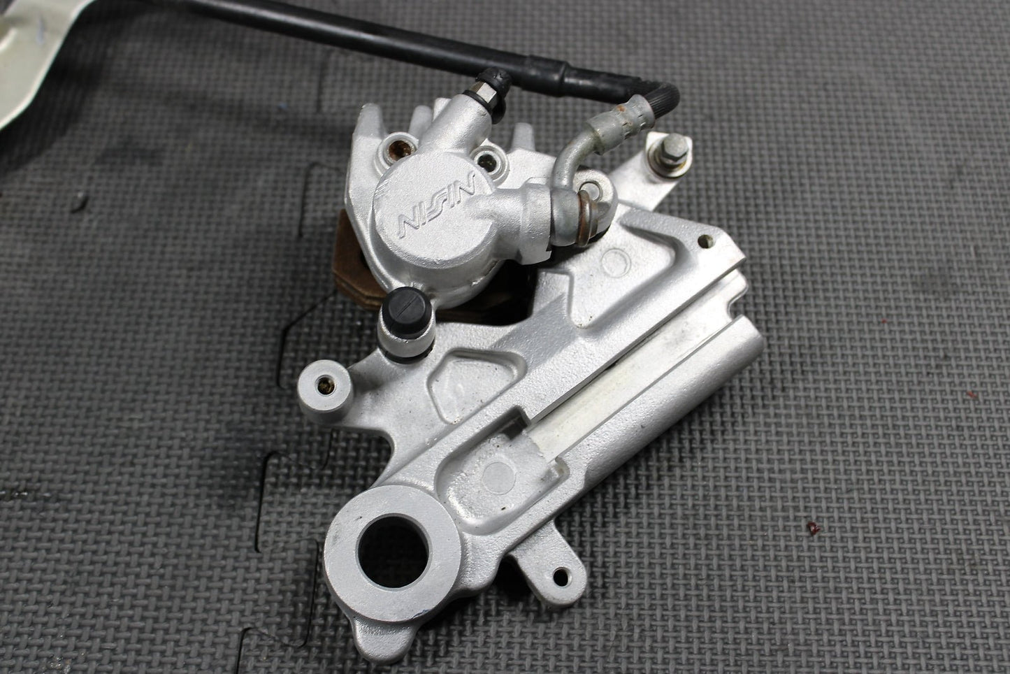1998 YAMAHA YZ400F OEM NISSIN REAR BACK BRAKE CALIPER MASTER CYLINDER LEVER - hggarage