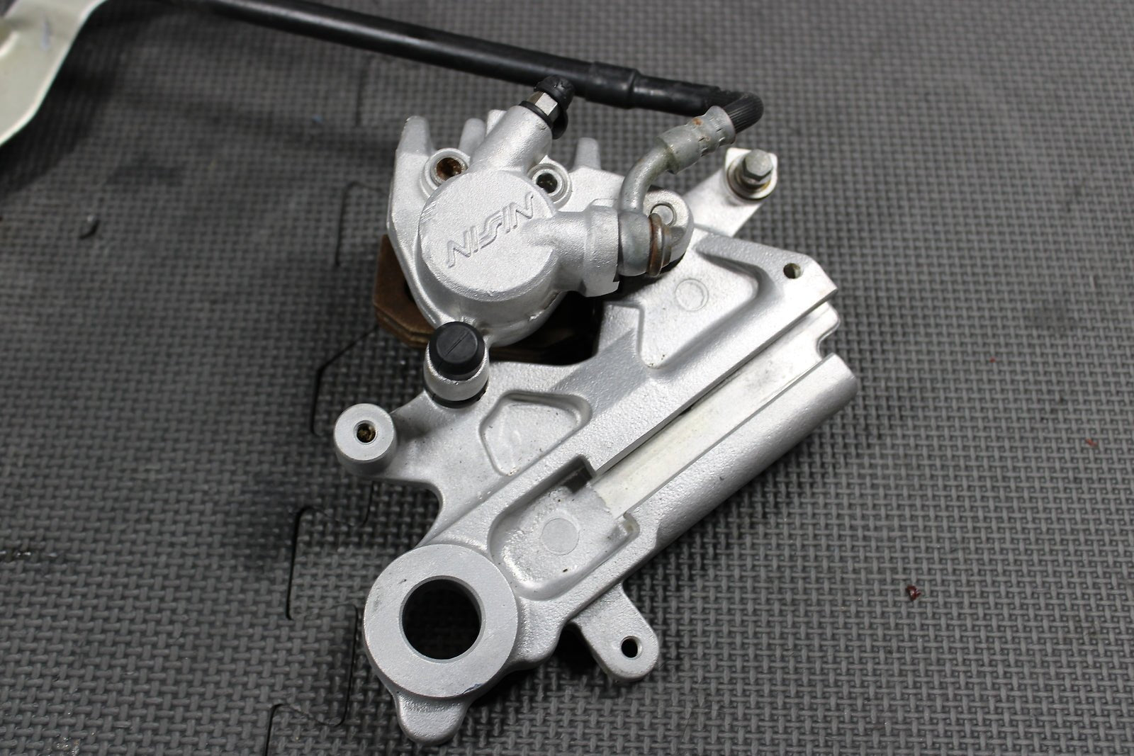 1998 YAMAHA YZ400F OEM NISSIN REAR BACK BRAKE CALIPER MASTER CYLINDER LEVER - hggarage