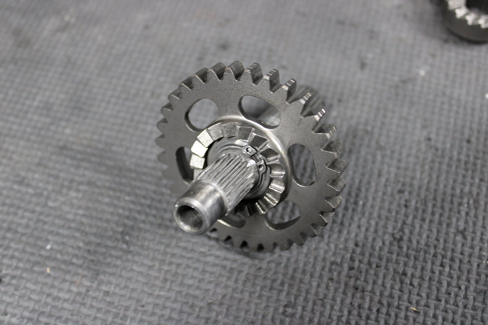 2004 Honda CRF250X 04 - 09 OEM Kickstart Kick Start Shaft W Idler Gear - hggarage
