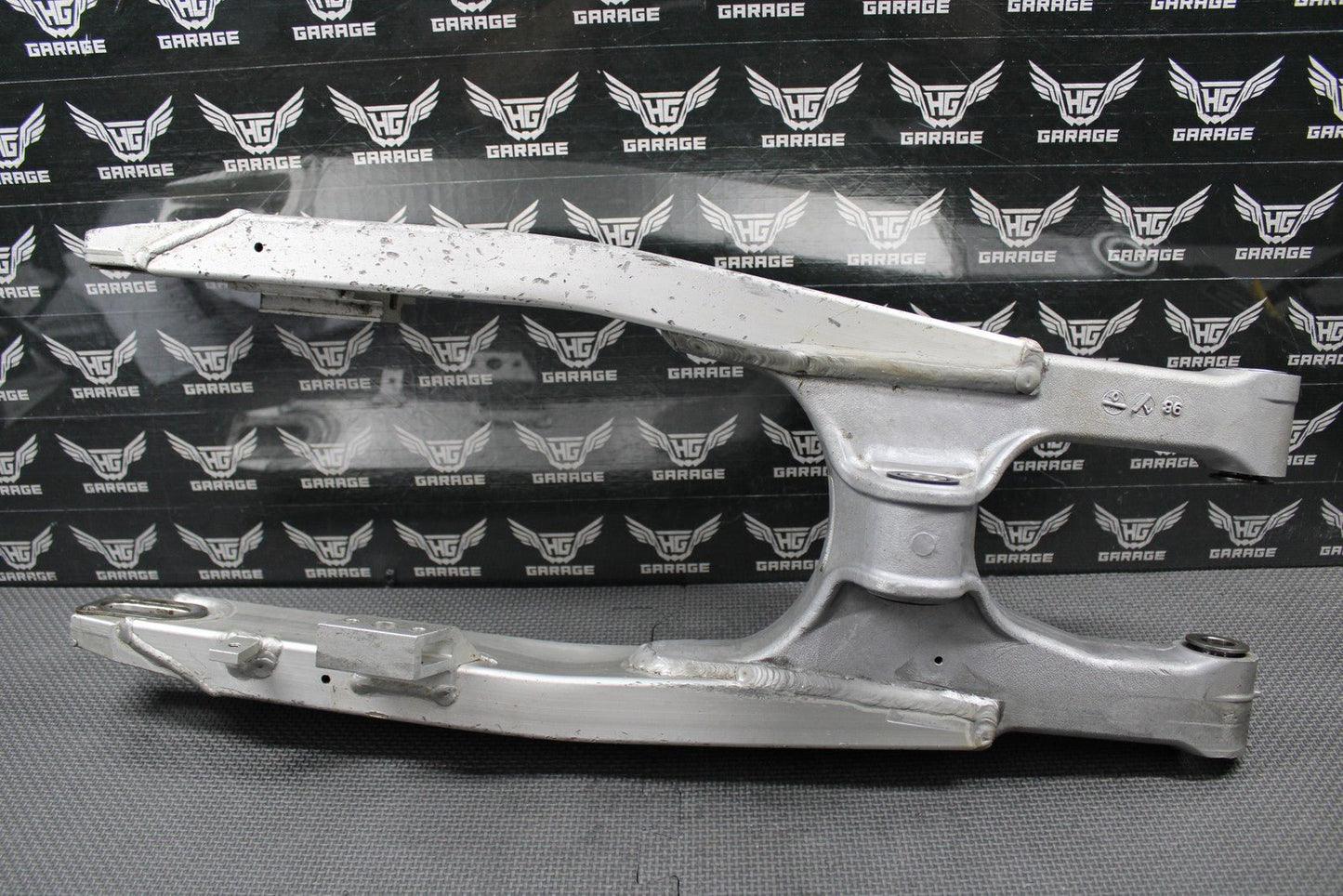 1999 SUZUKI RM125 RM250 OEM SWINGARM SWING ARM SUSPENSION 61000 - 37E10 NICE! - hggarage