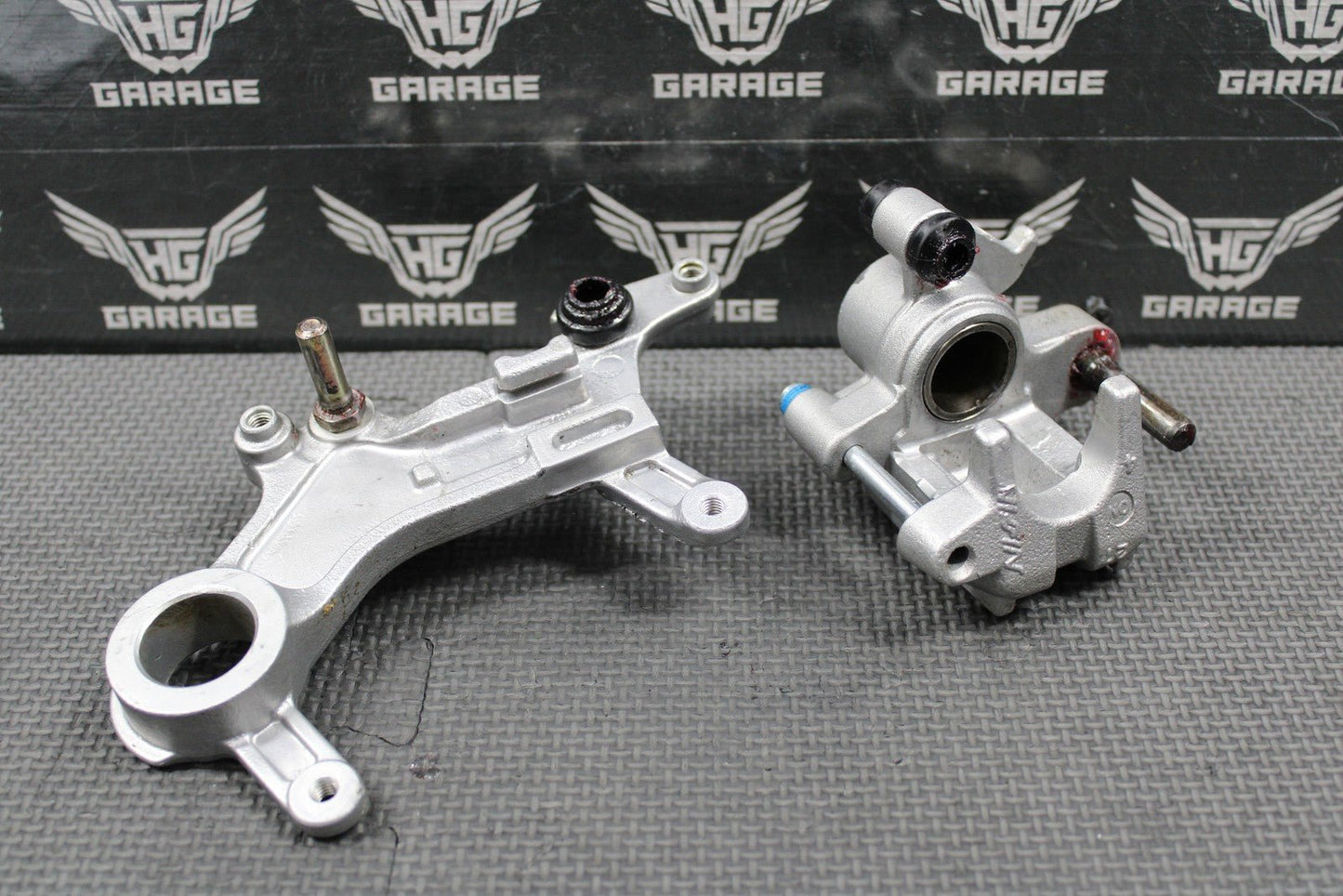 2000 2001 HONDA CR125R CR250R OEM NISSIN REAR BACK BRAKE CALIPER 43150 - KZ4 - J21 - hggarage