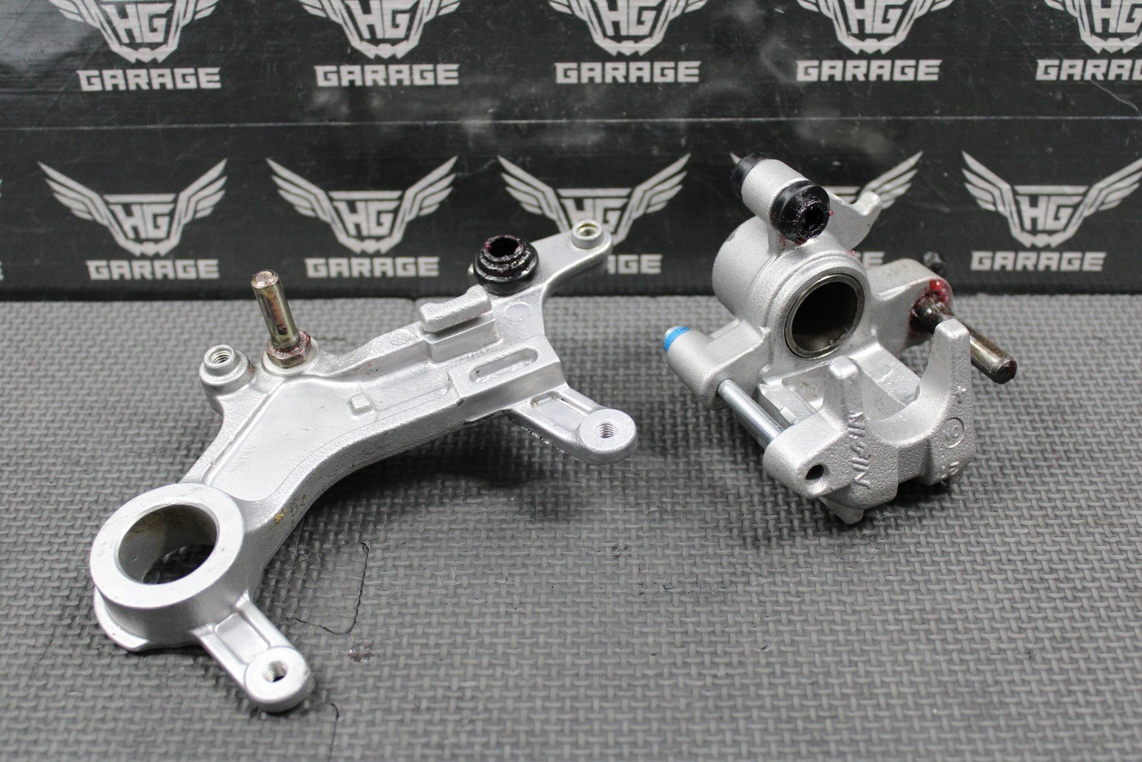 2000 2001 HONDA CR125R CR250R OEM NISSIN REAR BACK BRAKE CALIPER 43150 - KZ4 - J21 - hggarage
