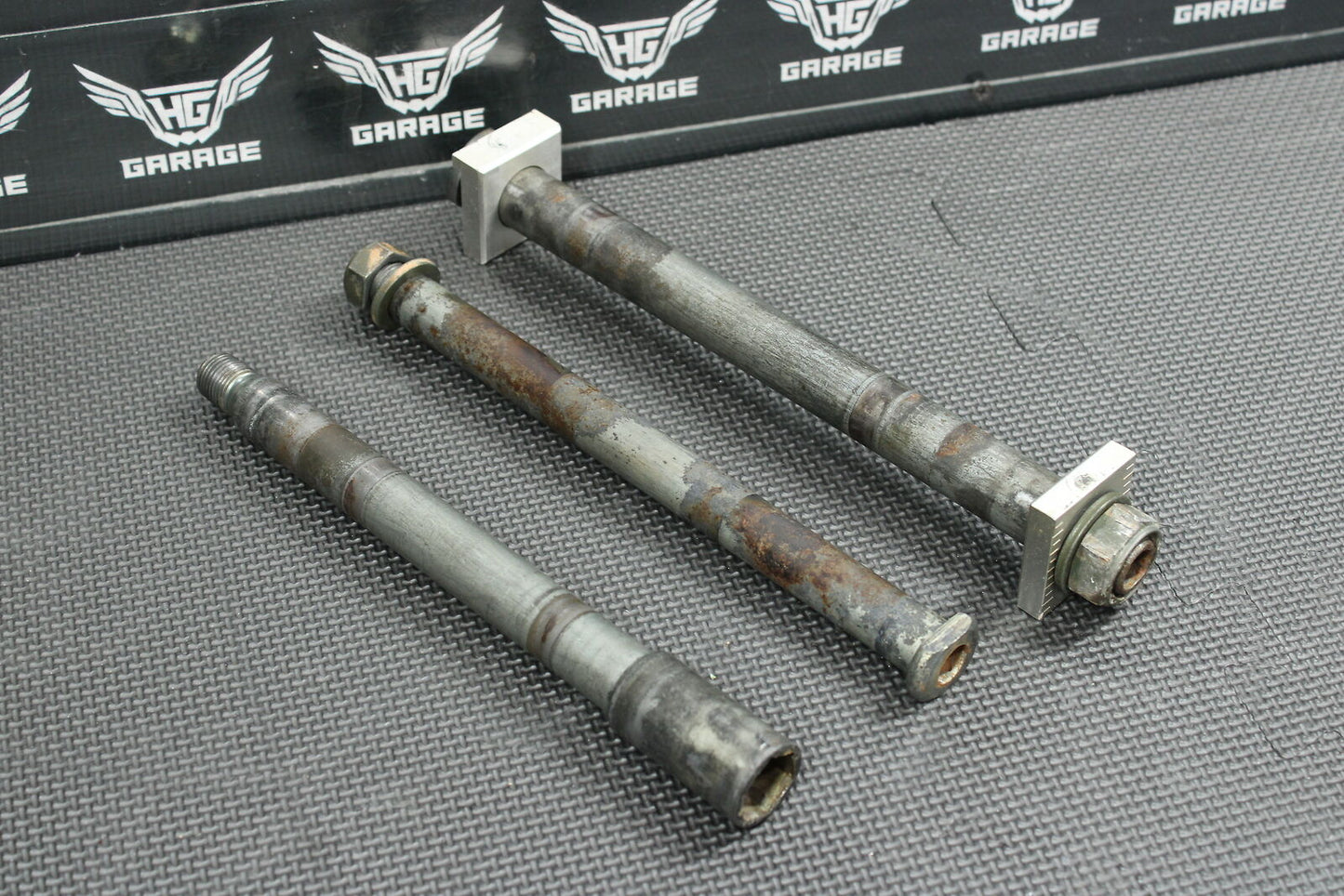 2002 YAMAHA YZ426F OEM FRONT REAR AXLE BACK WHEEL RIM SWINGARM PIVOT BOLT AXLES